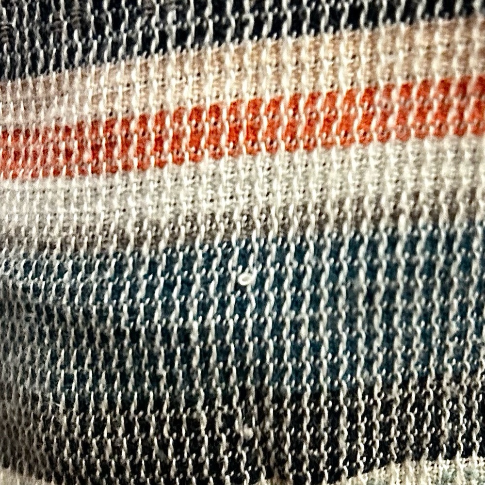 Odells Hard To Find V-Neck Collared Woven Geometr… - image 4